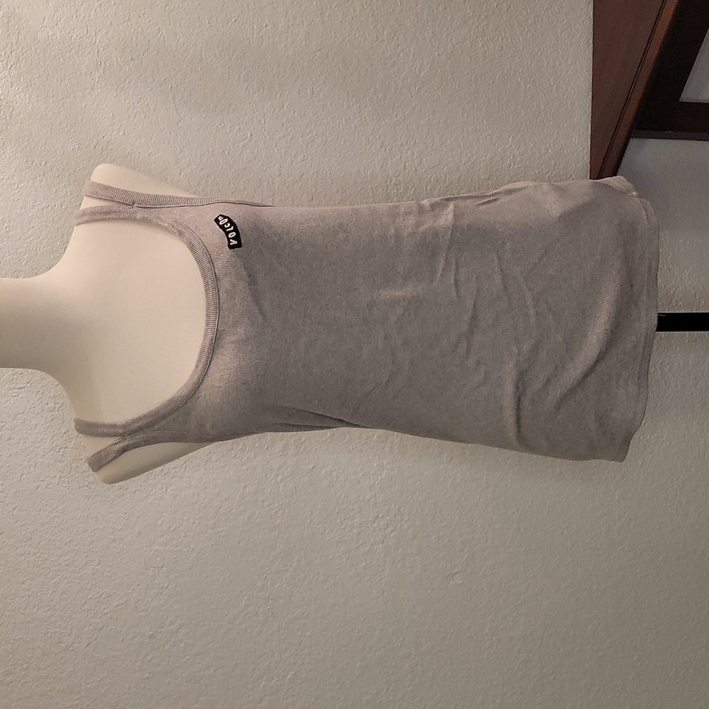 Volcom tank